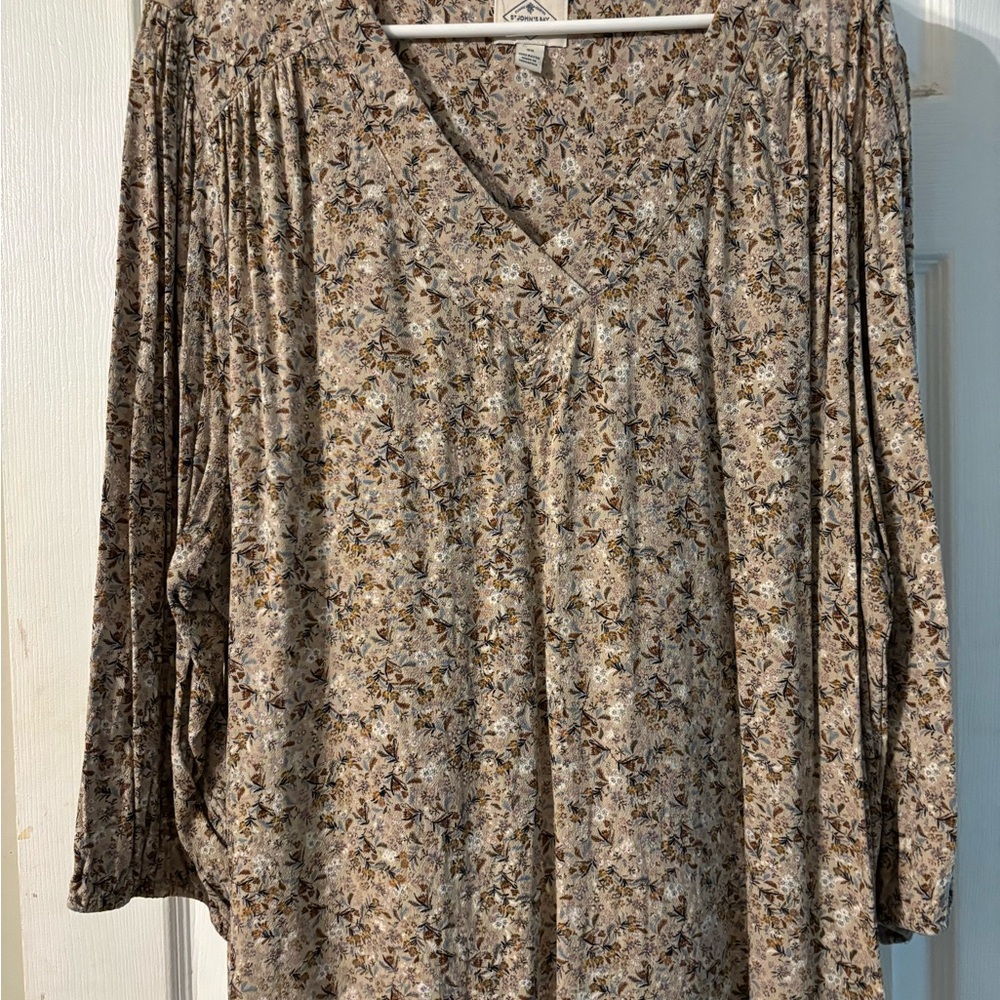 Plus Size Beige Floral print v-neck long sleeve blouse. Flowy, light weight.